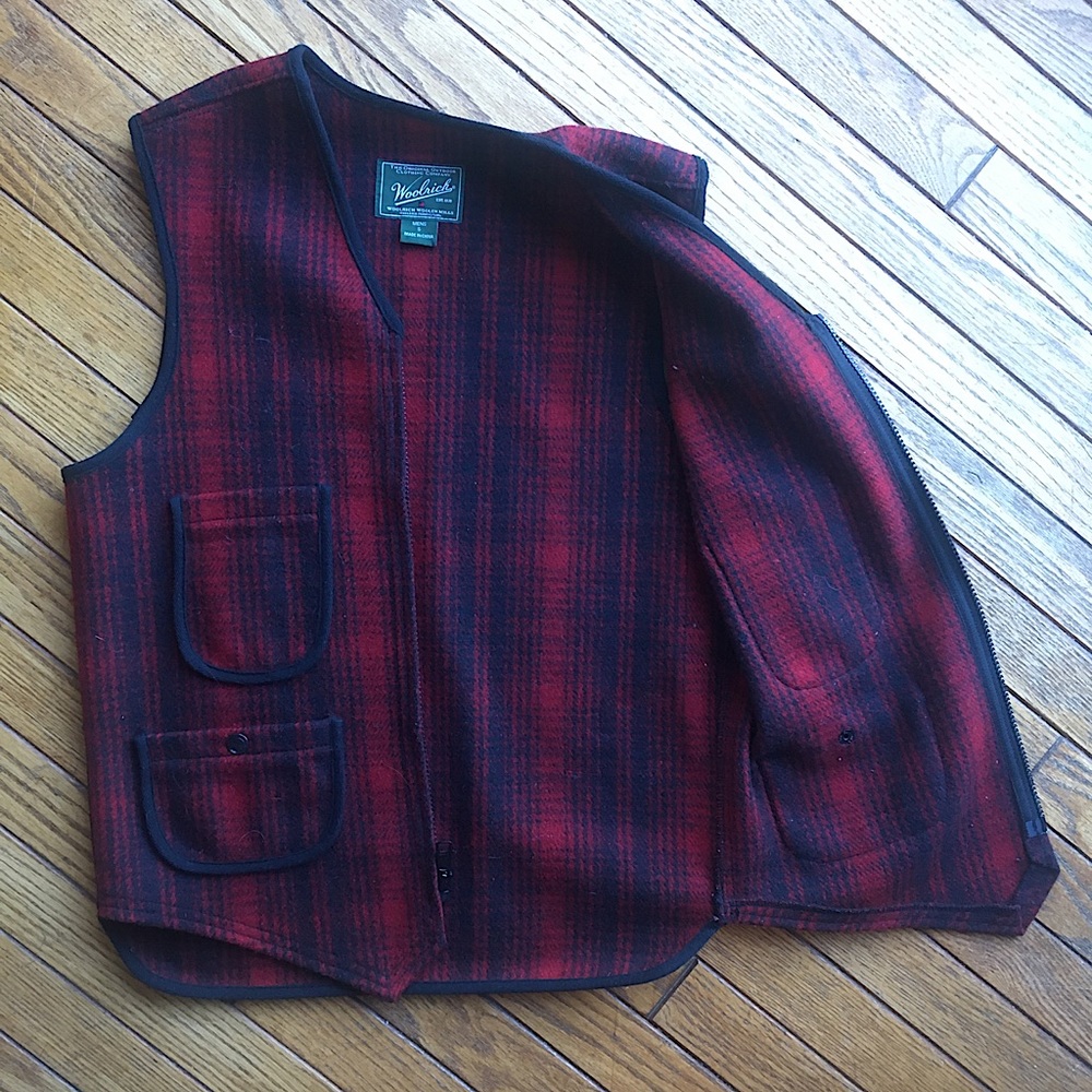 Woolrich Zipper Flannel Vest. Men’s Size Small. Red and Black. Pockets.